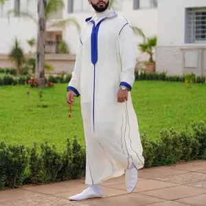 Hombre túnicas Dubai Kaftan ropa islámica árabe medio lujo oración Eid ropa musulmana túnica precio de fábrica Shenzhen lirio Cheng