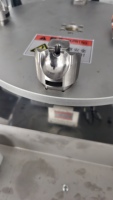 Module de machine d'assemblage automatique de buses de capuchonnage avec buses en mousse de précision compatibles avec les salles blanches et analyse en temps réel