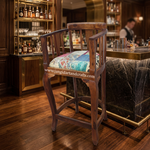 Tabouret de bar en bois avec revêtement en tissu patchwork coloré au design moderne, structure en bois de sheesham massif, respectueux de l'environnement - Product Image 4