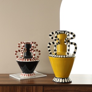 Urnes décoratives Flolenco Bold Color Block peintes à la main avec des rayures, poignée en boucle torsadée, <span class=keywords><strong>vase</strong></span> en céramique <span class=keywords><strong>pour</strong></span> une décoration minimaliste - Product Image 3