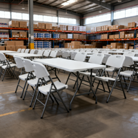 Table utilitaire pliable en deux de 72 pouces, robuste et résistante aux intempéries, en plastique de qualité supérieure pour les rassemblements en plein air et les barbecues