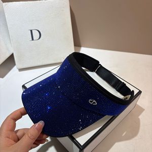Casquette de soleil italienne de luxe de niche, robuste, à visière, avec strass et cristaux, style mode, à dessus ouvert, motif léopard et damier, pour l'été - Product Image 1