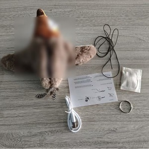 Jouet pour chat en forme d'oiseau flottant / Capteur tactile - Vente en gros usine - Nouveauté |   Jouet interactif pour animaux de compagnie avec sons d'oiseaux réalistes rechargeable par USB - Product Image 6