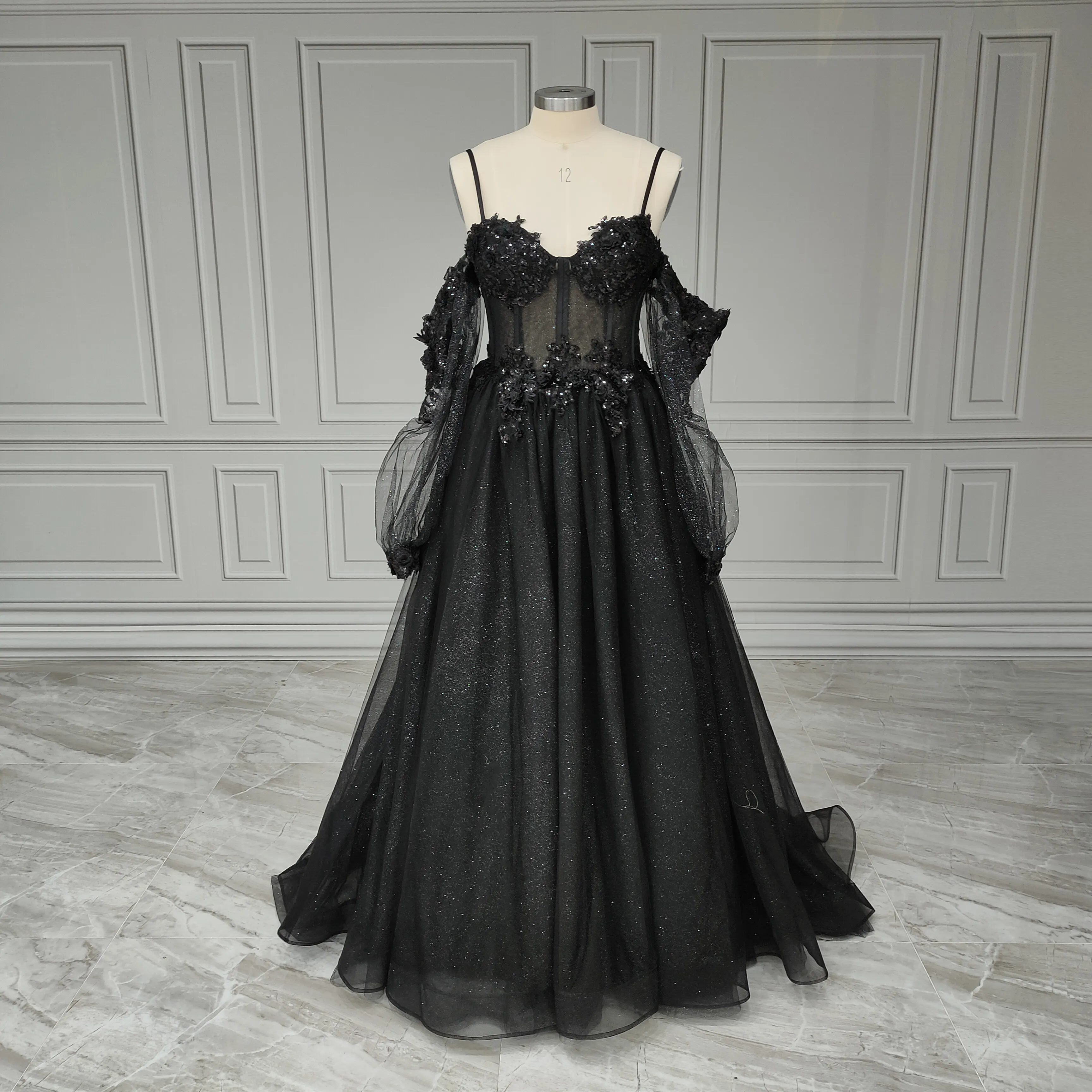 100% fotos reales gótico negro tul A-line tirantes finos vestido de novia 3D flor lentejuelas vestido de novia vestido de noche para mujer