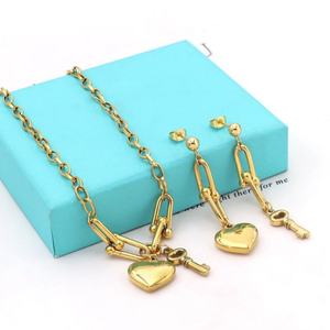 Ensemble de colliers tendance en acier inoxydable plaqué or 18 carats anti-ternissement avec pendentif cœur et clé, idéal pour mariage ou soirée, pour femmes et jeunes filles - Product Image 5
