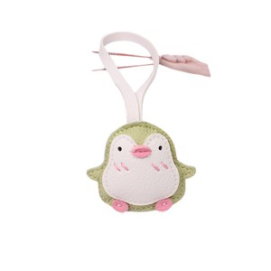Porte-clés Esthétique Petit Pingouin en Cuir PU, Breloque de Sac Animal Mignon de Dessin Animé, Pendentif en Faux Cuir Souple avec Cordon - Product Image 5