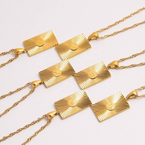 Collier personnalisé pour femme, pendentif en acier inoxydable plaqué or 18 carats, motif soleil gravé, signe du zodiaque, coupe émeraude, tendance, pour soirée - Product Image 4
