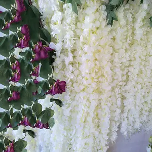 Teto de parede com flores simuladas brancas, decoração de festas de casamento, tiras de flores, paredes de flores, colunas de flores e arcos