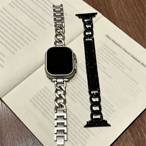 Cinturino per Orologio in Acciaio Inossidabile, Elegante Bracciale Metallico Sostitutivo per <span class=keywords><strong>Apple</strong></span> <span class=keywords><strong>Watch</strong></span> Ultra 10 9 <span class=keywords><strong>8</strong></span> <span class=keywords><strong>7</strong></span> SE Series - Product Image 1
