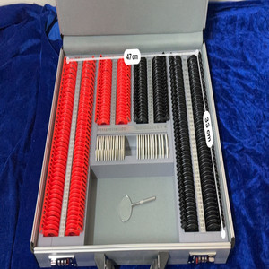 SL-266 ensemble de <span class=keywords><strong>lentilles</strong></span> <span class=keywords><strong>d</strong></span>'<span class=keywords><strong>essai</strong></span> optique le moins cher <span class=keywords><strong>prix</strong></span> 266 pièces <span class=keywords><strong>lentilles</strong></span> optiques ensemble de <span class=keywords><strong>lentilles</strong></span> <span class=keywords><strong>d</strong></span>'<span class=keywords><strong>essai</strong></span> à anneau en plastique de haute qualité boîte en aluminium - Product Image 3