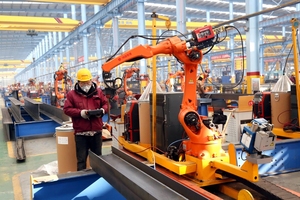 Estación de Trabajo Robótica Industrial para Motores de Núcleo de Fábrica China, Soldadura Automática de Estructuras de Acero, Equipo de Automatización de Soldadura - Product Image 6