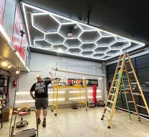 Nhà máy bán lưới lục giác LED ánh sáng tổ ong nhà để xe đèn Led hình lục giác Morden Đèn trần cho tự động chi tiết cửa hàng nhà để xe