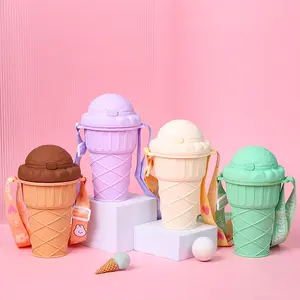 2024新しいスタイル500 mlかわいいアイスクリーム学校の学生子供ストローとポータブルストラップ付きプラスチックウォーターボトルカップ