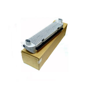 Refroidisseur intermédiaire à montage avant PML500010 PML500031 pour Land Rover <span class=keywords><strong>Discovery</strong></span> III (L319) 2004-2009 pour <span class=keywords><strong>Discovery</strong></span> IV (L319) 2009-2018 - Product Image 2