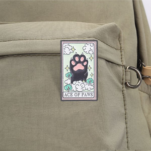 Pin esmaltado de <span class=keywords><strong>tarot</strong></span> de gato negro de Halloween, broche gótico de gato bruja para decoración de mochila - Product Image 4