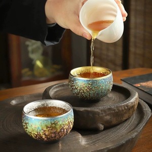 Tazza <span class=keywords><strong>da</strong></span> tè iridescente Kiln-Change Premium, tazza <span class=keywords><strong>da</strong></span> maestro fatta a mano, <span class=keywords><strong>collezione</strong></span> di <span class=keywords><strong>tazze</strong></span> <span class=keywords><strong>da</strong></span> tè in ceramica dorata, tazza <span class=keywords><strong>da</strong></span> tè Kung Fu. - Product Image 2