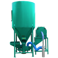 Mélangeur-broyeur vertical auto-aspirant adaptable pour matériaux humides et secs, capacité 500 kg, pour le traitement des céréales sèches et des matières premières ensilées humides