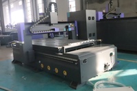 Routeur CNC pour le travail du bois Atc 1325, routeur CNC 3D pour le bois avec broche de 9 kW, table à vide, routeur CNC 3 axes Atc pour portes en bois