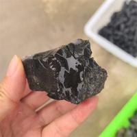 Pierres semi-précieuses brutes naturelles en onyx noir pour la décoration - Vente en gros