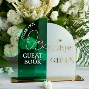 Kustom akrilik mewah setengah lengkungan hijau dan buram Plexi nomor meja emas tanda pernikahan menu papan nama pemegang kartu berdiri