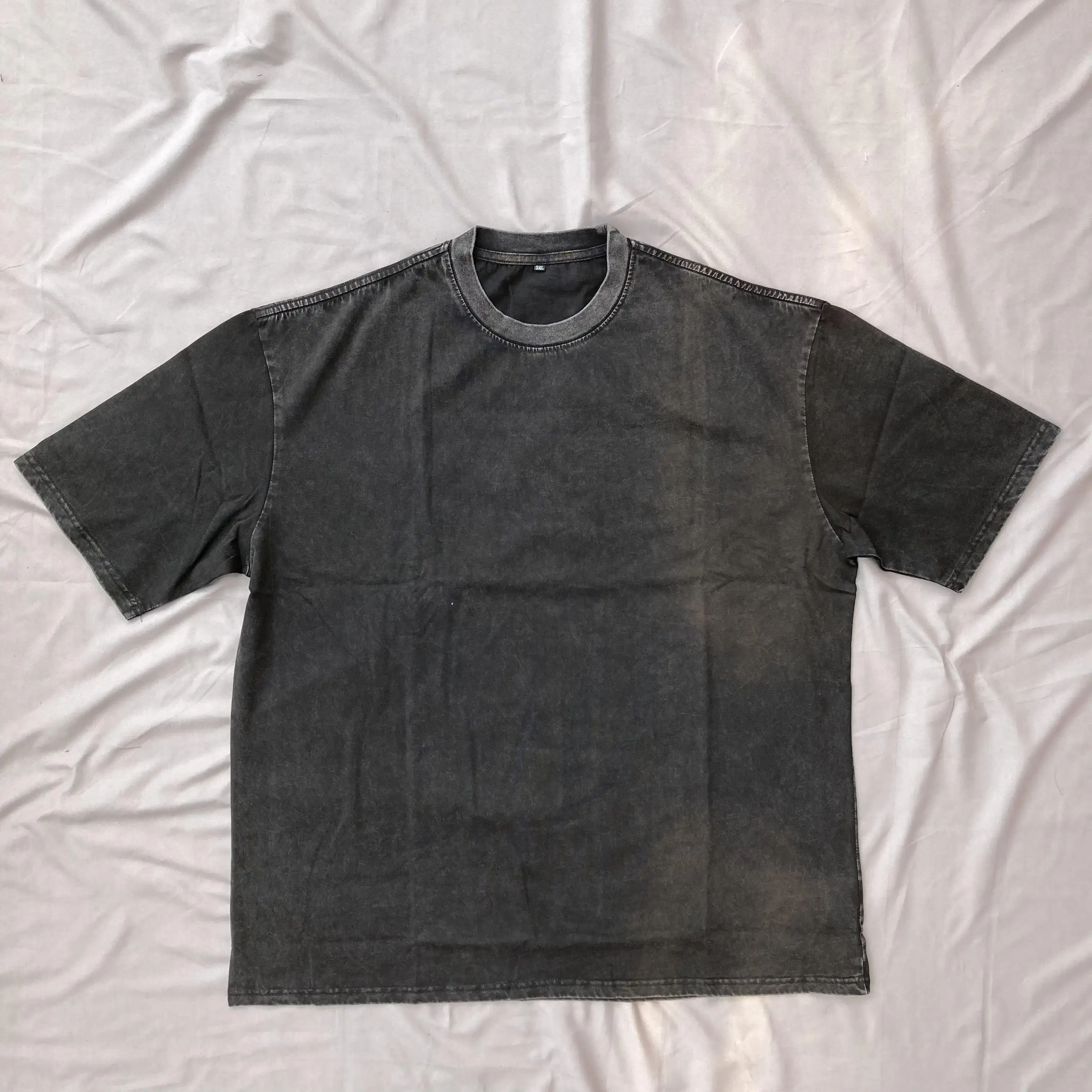 Hip Hop Muscle Fit Curved Hem black Cotton Quantity Trend vintage wash hole men T shirt