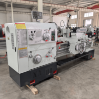 Tour manuel robuste CW6280F à banc déporté, à forte force de coupe, avec largeur de guidage de 550 mm