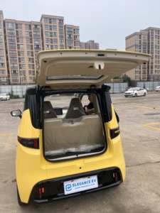 Mini Auto Eléctrico de Cuatro Plazas Gelik G63, Vehículo de 2 Puertas con Batería de Litio, Volante a la Izquierda para Adultos - Product Image 4