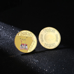 Pièce de monnaie numismatique ronde de 4 cm en émail <span class=keywords><strong>or</strong></span> <span class=keywords><strong>et</strong></span> <span class=keywords><strong>argent</strong></span>, motif Pokémon Pikachu <span class=keywords><strong>et</strong></span> Eevee, mignonne, en stock OEM, 1 pièce par emballage en sac OPP sous coque plastique - Product Image 4