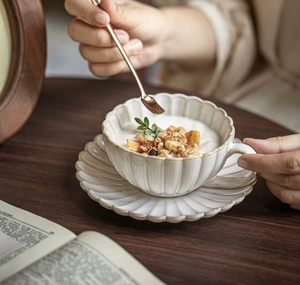 Tasse et soucoupe en céramique cannelée faite à la main de style japonais rétro, bol de petit-déjeuner vintage en grès pour flocons d'avoine et yaourt, vaisselle compatible micro-ondes - Product Image 3