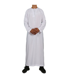 Abbigliamento islamico Omani di alta qualità Thobe nuovo Design bianco colore musulmano abbigliamento maschile in poliestere all'ingrosso per adulti - Product Image 1