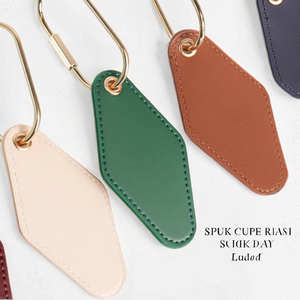 Retro Irregular Shape PU Leather <strong>Car</strong> <strong>Key</strong> <strong>Chains</strong> Portable <strong>Key</strong> Tag Durable Bag Pendant Charm High Quality Gifts - Product Image 3