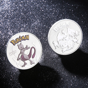 Pièce de monnaie numismatique ronde de 4 cm en émail <span class=keywords><strong>or</strong></span> et <span class=keywords><strong>argent</strong></span>, motif Pokémon Pikachu Mewtwo, OEM ODM, 1 pièce par emballage en plastique sous sachet OPP - Product Image 2