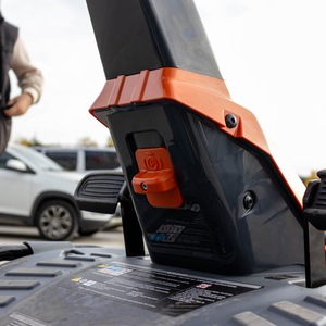 Tondeuse à gazon à batterie lithium pour terrains de golf, terrains de football, parcs HT380LI, autonomie de 120 à 150 minutes - Product Image 6