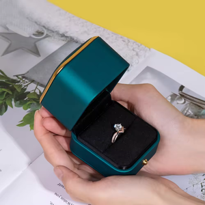 Женские серьги - Product Image 1