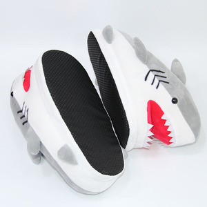 Cartoon-Tier Plüsch-Hai-Hausschuhe Indoor Winter Warme Pantoffeln Paar-Hai-Plüsch-Hausschuhe - Product Image 3