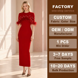 Elegante Abito da <span class=keywords><strong>Donna</strong></span> Rosso con Piume, Collo Tondo, Maniche Corte, Decorazioni di Perle e Foglie, Lunghezza alla Caviglia, Formale ed Elegante - Product Image 1