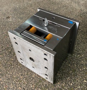 Moldes de inyección de plástico de alta calidad taiwaneses Moldeo de inserción de molde de inyección de buena calidad - Product Image 2