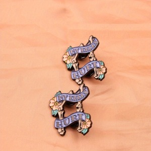 Insignia única para Halloween, broche de rótula aterrador con aguja de esmalte "Mi rodilla duele" - Product Image 3