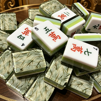 Ensemble de Mahjong Américain de Luxe Automatique Pliable Moderne en Gros, 160 Tuiles, Acrylique 4 Couches, 8 Tuiles Jokers, Poids Professionnel