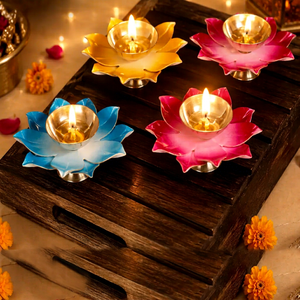 Ensemble de porte-bougie en céramique florale, design lotus, décoration de table d'intérieur pour Diwali, utilisation dans le salon - Product Image 1