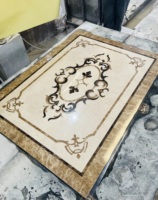 Médaillon de marbre beige de luxe découpé au jet d'eau, poli, étanche, style européen, incrustation de sol pour hôtels, villas et salons