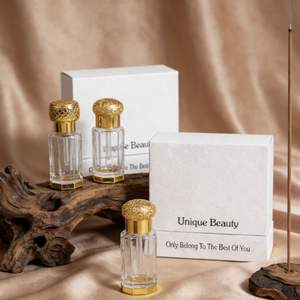 Caja de Regalo para Perfume de Lujo - Papel Texturizado Blanco, Forro de Terciopelo Negro, Personalizable, para Almacenamiento y Regalo de Fragancias - Product Image 6