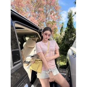 เสื้อยืดคอกลมแขนสั้นสีชมพูสำหรับผู้หญิง ทรงปกติ ผ้าฝ้ายถัก สีพื้น สไตล์ลำลอง ฤดูใบไม้ผลิ/ฤดูร้อน รับผลิตแบบ OEM พร้อมโลโก้/แบรนด์ - Product Image 1