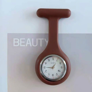 Nouvelle Montre de Poche Vintage Simple en Alliage Métallique à Quartz avec Chiffres, à Suspendre pour Infirmière, Idéale comme Cadeau, Montre de Poitrine pour Infirmière - Product Image 1