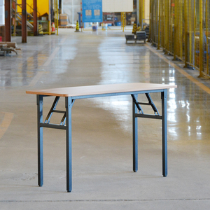 캠핑, 정원, 피크닉, 작업용으로 적합한 견고한 휴대용 접이식 테이블, 금속 프레임과 내구성 있는 디자인 - Product Image 1