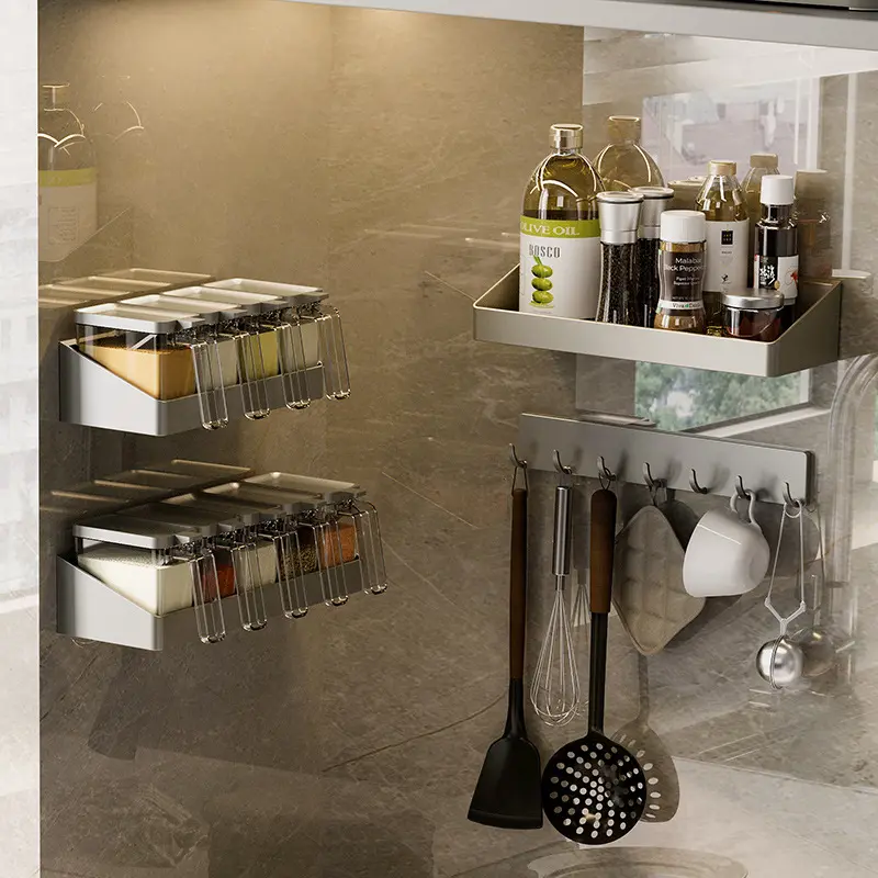 Multi-funcional Wall-mounted Seasoning Storage Rack Kitchen Oil Bottle Organizer Ideal para ambos banheiro e uso de cozinha