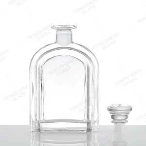 निर्माता की प्रत्यक्ष बिक्री ग्लास क्रिस्टल बोतल वोदका व्हिस्की बोतल 500 मिलीलीटर 750 मिलीलीटर जिन रम टकीला बोतल