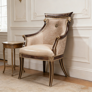 <span class=keywords><strong>Chaise</strong></span> de salle à manger européenne en bois massif de luxe avec finition antique française, siège en cuir souple pour restaurant - Product Image 1