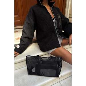 Chaqueta de Mujer Sobe, de Piel Sintética, Negra, Informal, Cálida, con Forro Polar y Relleno de Poliéster - Product Image 5