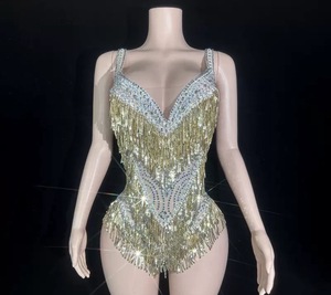 Deslumbrante Traje de Baile Latino con Flecos y Top Halter, Elegante Atuendo para Espectáculos de Danza, Discotecas y Grandes Actuaciones - Product Image 1